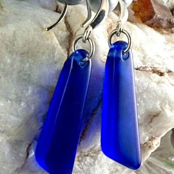 Deep Blue Stays True